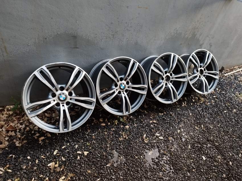 BMW rims set for repair or parts - 1 - Spare Parts  on Aster Vender