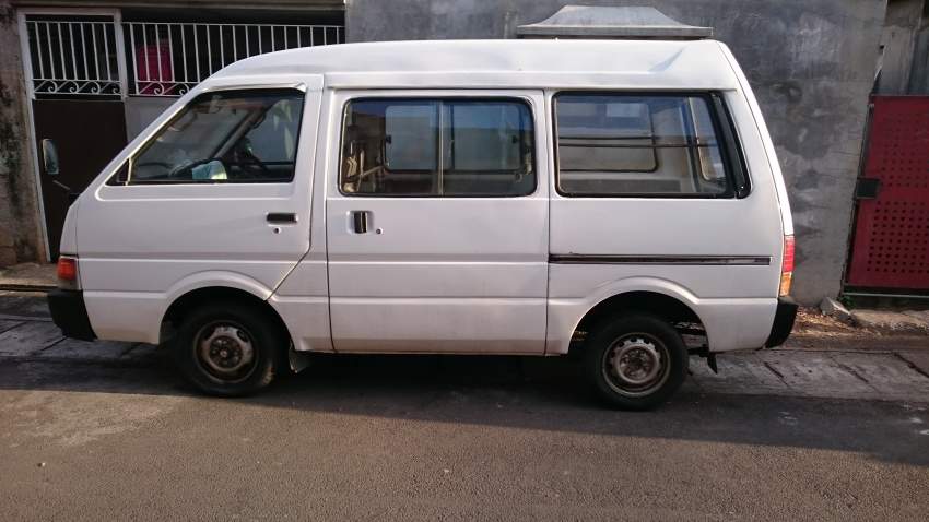 NISSAN VANETTE 6 seat - 1 - Passenger Van  on Aster Vender