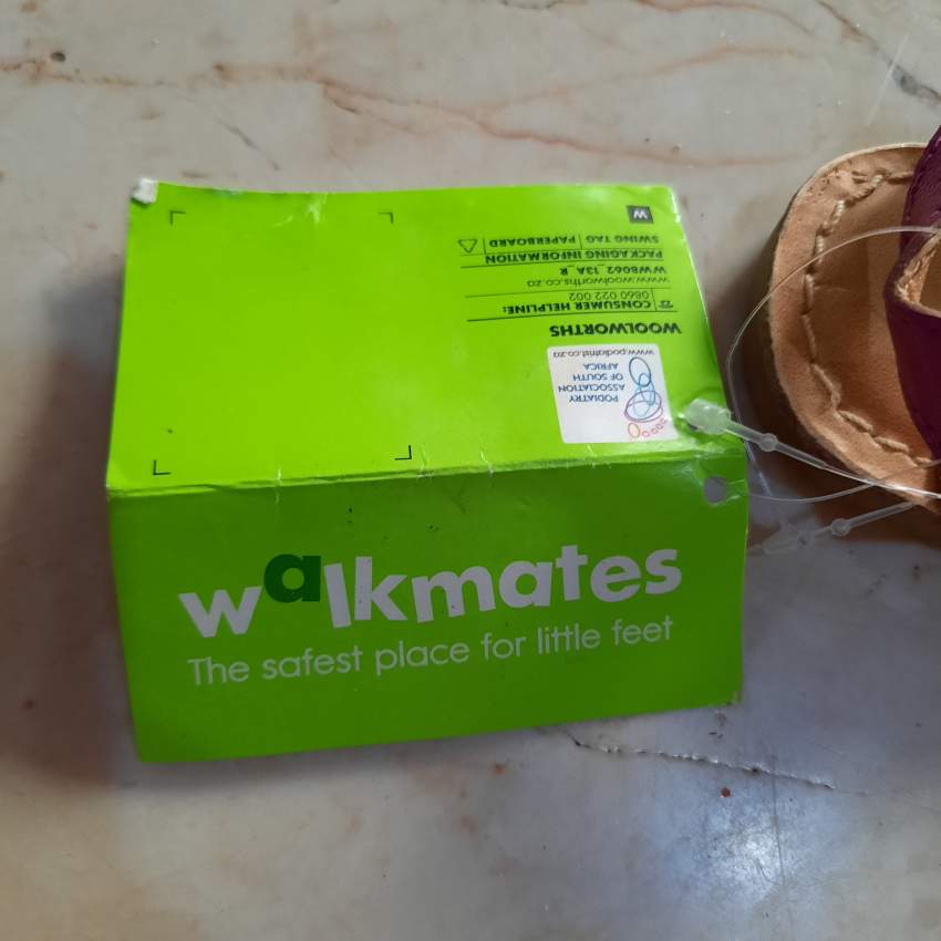 Woolworths Leather  Sandal Size 24  Condition 9/10 - 4 - Sandals  on Aster Vender