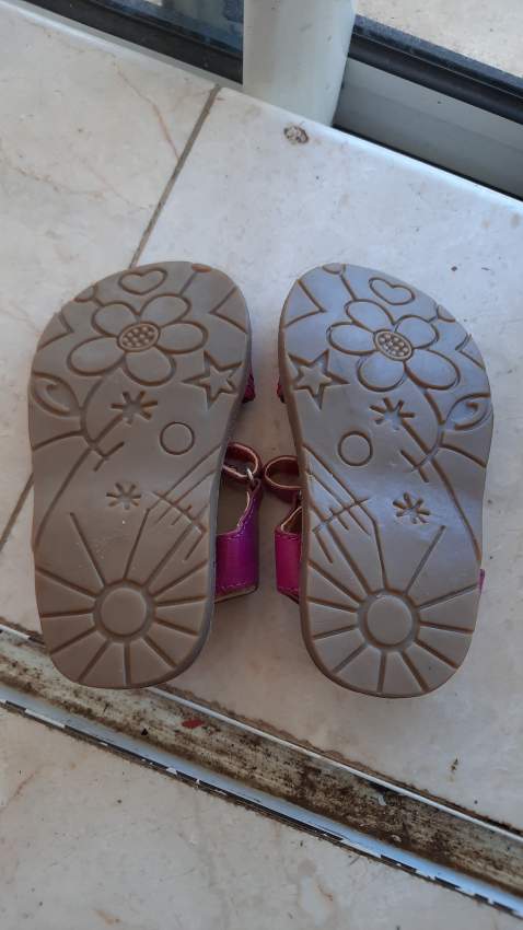 Woolworths Leather  Sandal Size 24  Condition 9/10  on Aster Vender