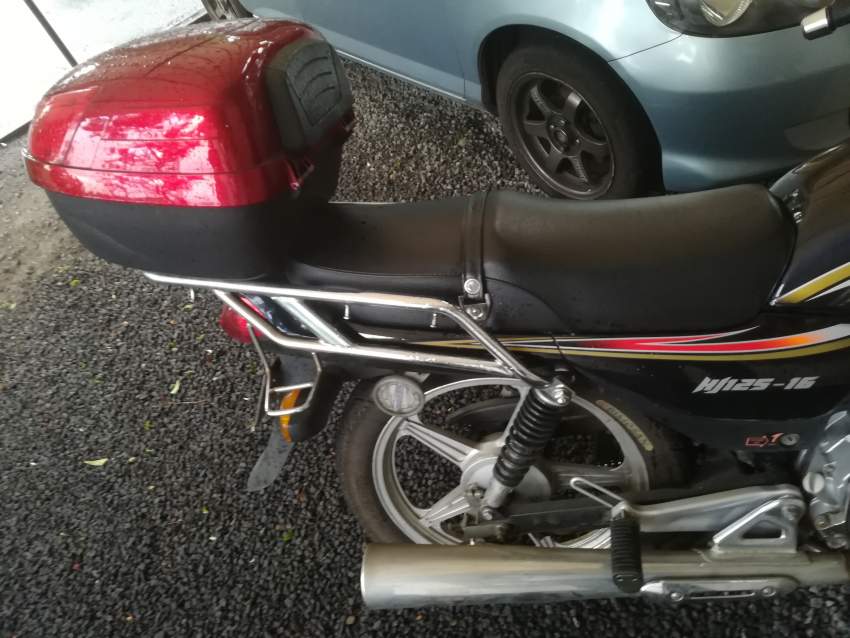 Haojue HJ125 - 16 - 2 - Roadsters  on Aster Vender