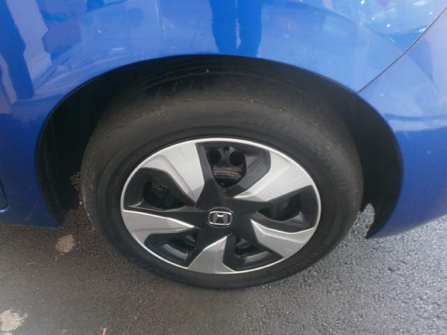 HONDA FIT Hybrid  F  PACKAGE   - 1 - Family Cars  on Aster Vender