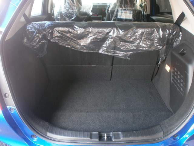 HONDA FIT Hybrid  F  PACKAGE   - 3 - Family Cars  on Aster Vender