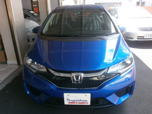 HONDA FIT Hybrid  F  PACKAGE   - 0 - Family Cars  on Aster Vender