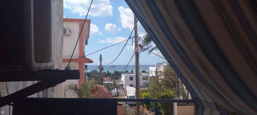 APPARTEMENT AU 1ER ÉTAGE - 3 CHAMBRES - 126M² - 4 - Apartments  on Aster Vender