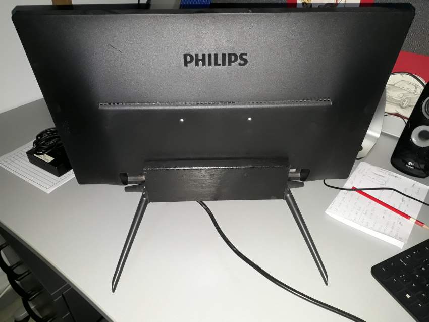 Ecran Philips TFT LCD - 2 - LCD Monitor  on Aster Vender