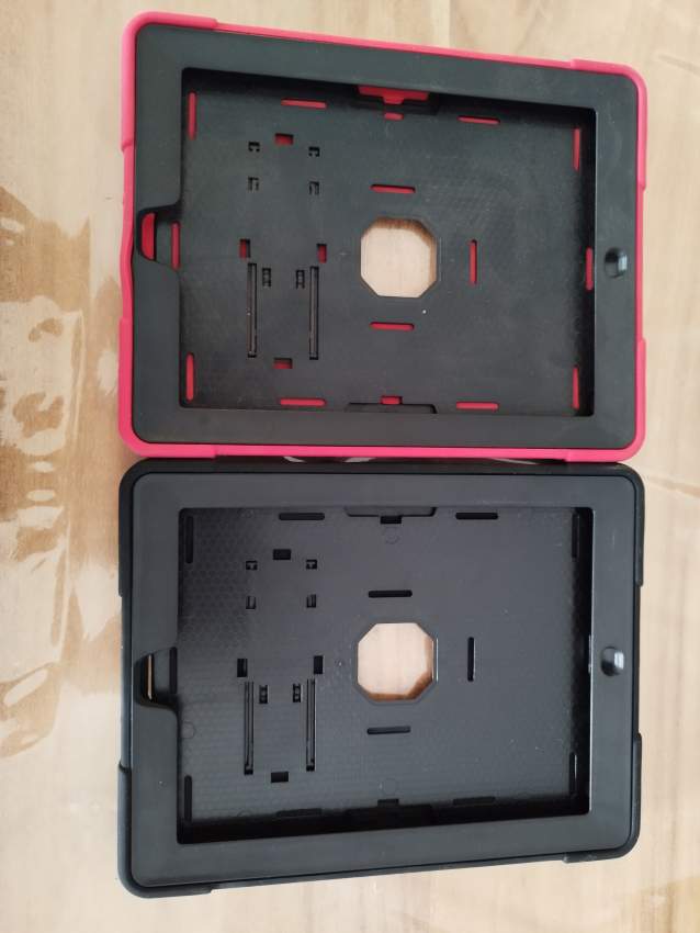 Bumper for Apple Ipad 1/2/3 - Red and black colors available - 1 - Tablet  on Aster Vender