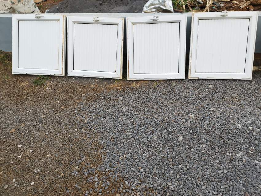 Lot de portes en aluminium - 0 - Other storage furniture  on Aster Vender