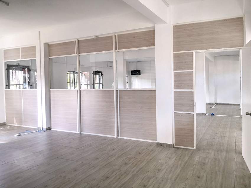 (Ref. MA7-765) Local commercial sur la Route Royale de Pte aux Biches - 6 - Commercial Space  on Aster Vender