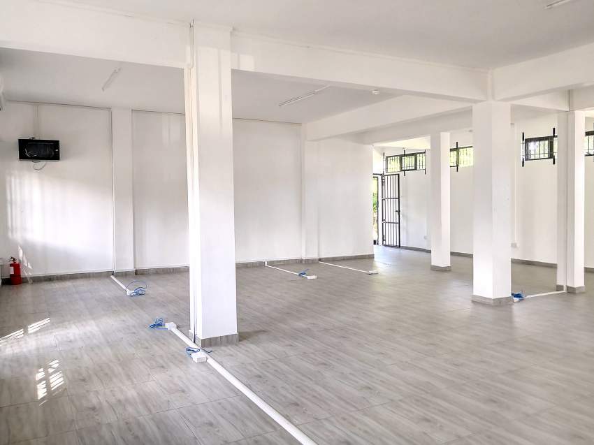 (Ref. MA7-765) Local commercial sur la Route Royale de Pte aux Biches - 7 - Commercial Space  on Aster Vender