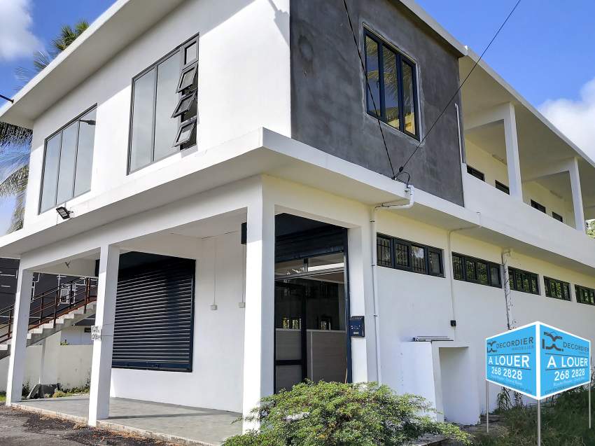 (Ref. MA7-765) Local commercial sur la Route Royale de Pte aux Biches - 0 - Commercial Space  on Aster Vender