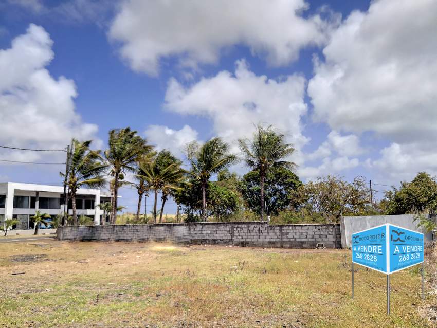 (Ref. MA7-766) Terrain résidentiel proche de Grand Baie La Croisette - 0 - Land  on Aster Vender