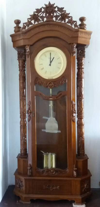 Standing Clock on Aster Vender