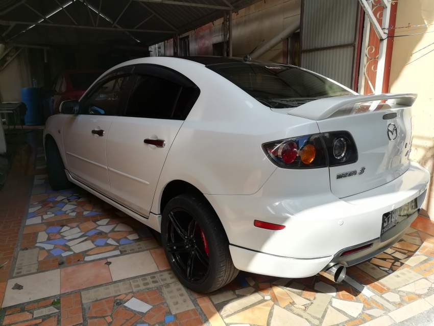 Mazda 3 axela 1490cc with sunroof on Aster Vender