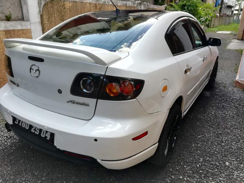 Mazda 3 axela 1490cc with sunroof - 7 - Family Cars  on Aster Vender