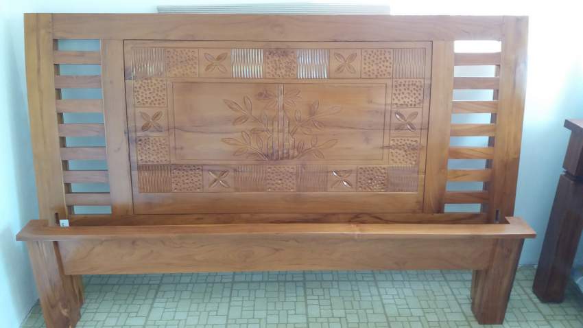 Queen Size Bed on Aster Vender