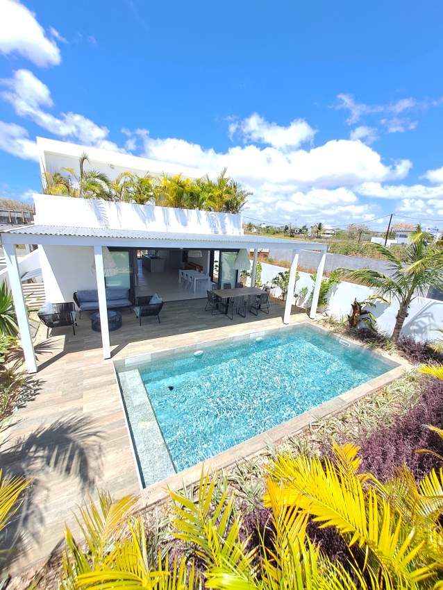 *New Tropical Villa *3 BEDROOM ENSUITE + POOL - 4 - House  on Aster Vender