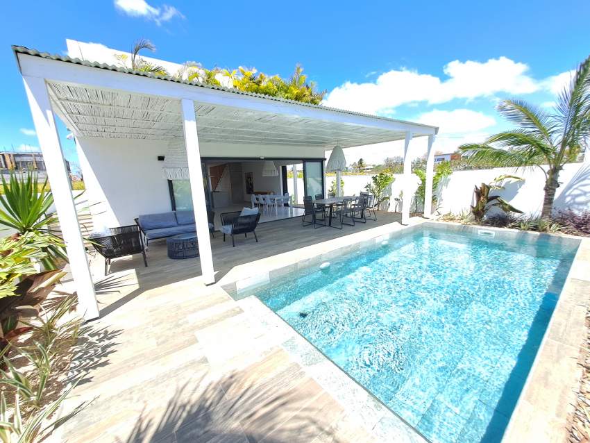 *New Tropical Villa *3 BEDROOM ENSUITE + POOL - 3 - House  on Aster Vender