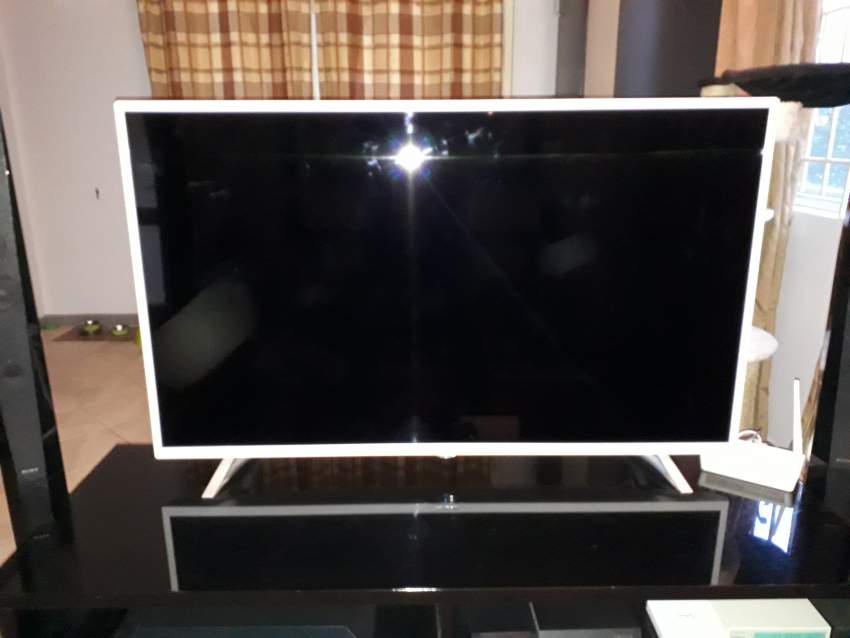 THOMSON - TV LED ULTRA HD 4K 126 cm - 1 - Others  on Aster Vender