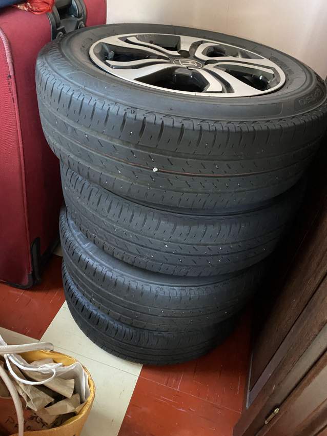 4 Alloy Wheels With Tyres - 1 - Spare Parts  on Aster Vender