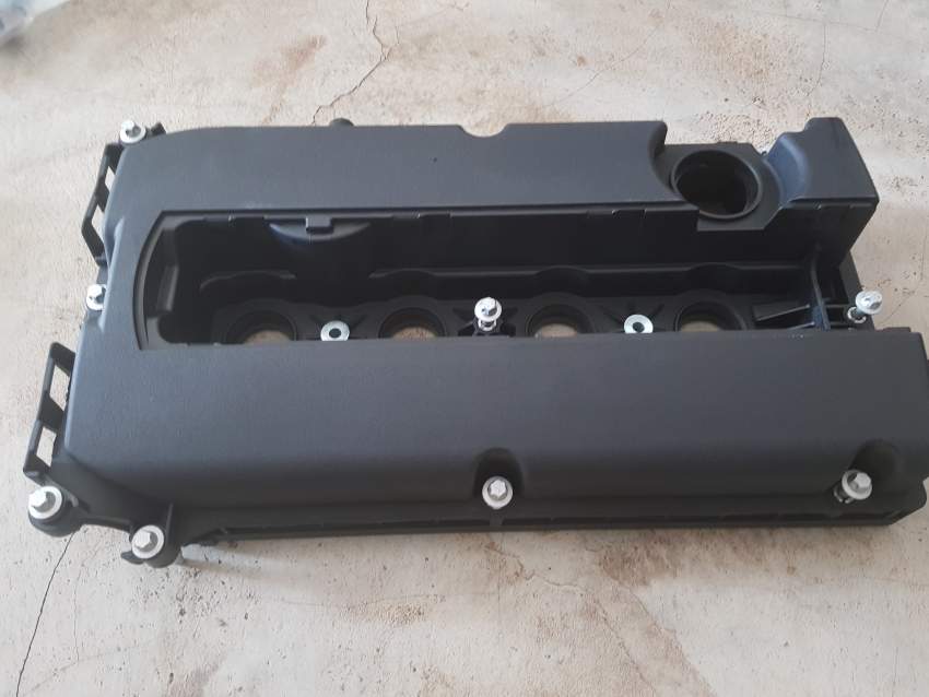 Engine Valve cover