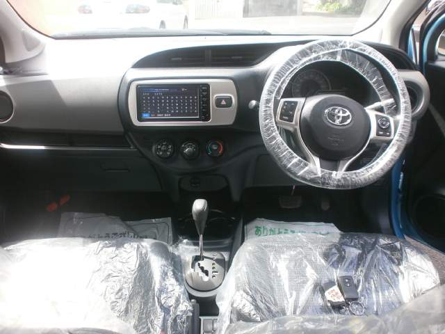 TOYOTA VITZ AUTOMATIC - REAR CAMERA - 10 - Family Cars  on Aster Vender