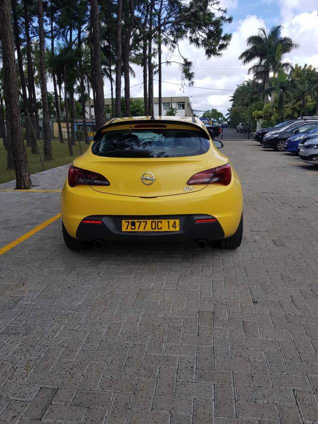 OPEL Astra J GTC 1.6 Turbo