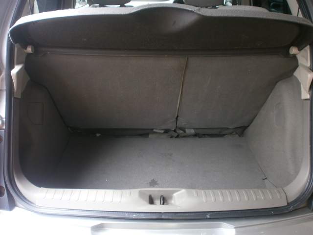 Nissan March Ak 12 - 4 - Compact cars  on Aster Vender