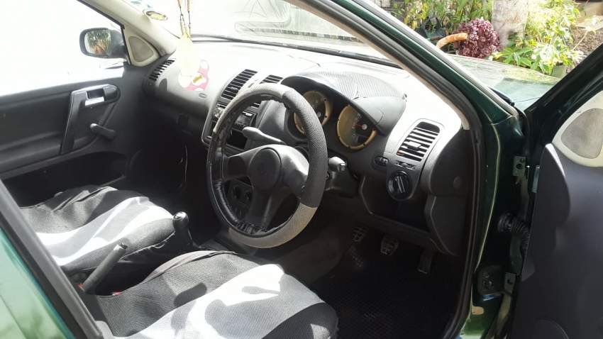 A vendre pollo volhwagen 1000cc annee 01  - 1 - Family Cars  on Aster Vender