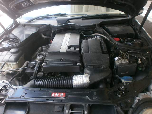 MERCEDES BENZ C 180 KOMPRESSOR  - 8 - Luxury Cars  on Aster Vender