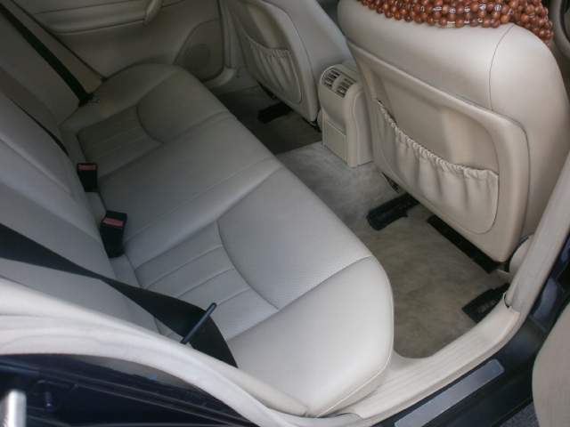 MERCEDES BENZ C 180 KOMPRESSOR  - 4 - Luxury Cars  on Aster Vender