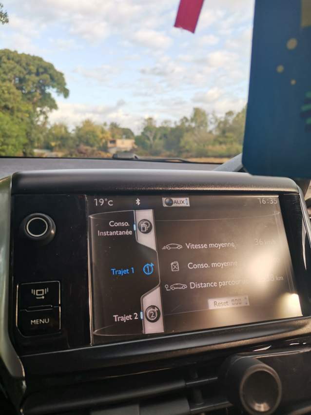 Peugeot 208 - 3 - Family Cars  on Aster Vender