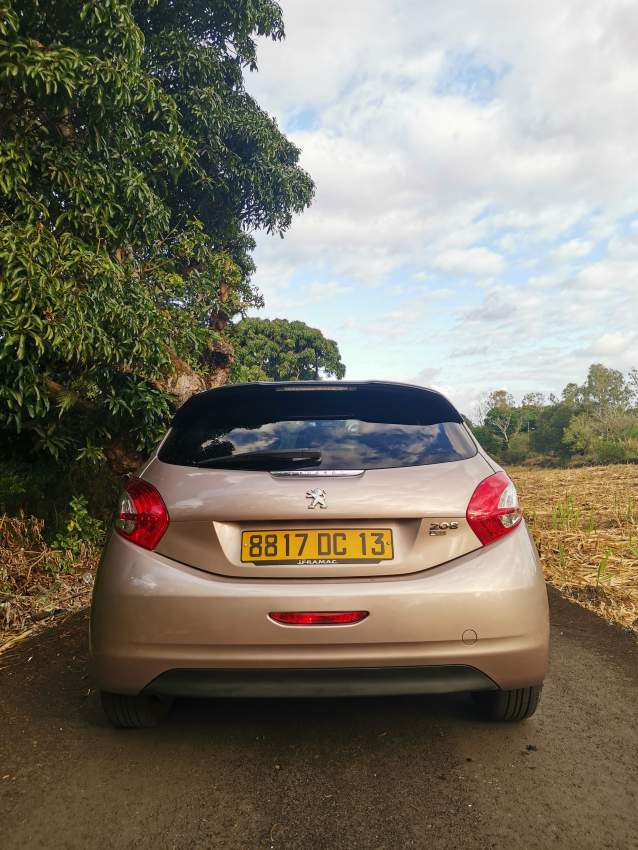 Peugeot 208 - 2 - Family Cars  on Aster Vender