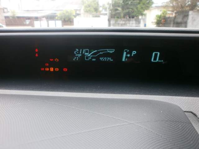 TOYOTA AQUA - 7 - Family Cars  on Aster Vender