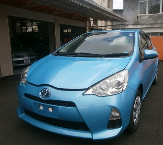 TOYOTA AQUA - 1 - Family Cars  on Aster Vender