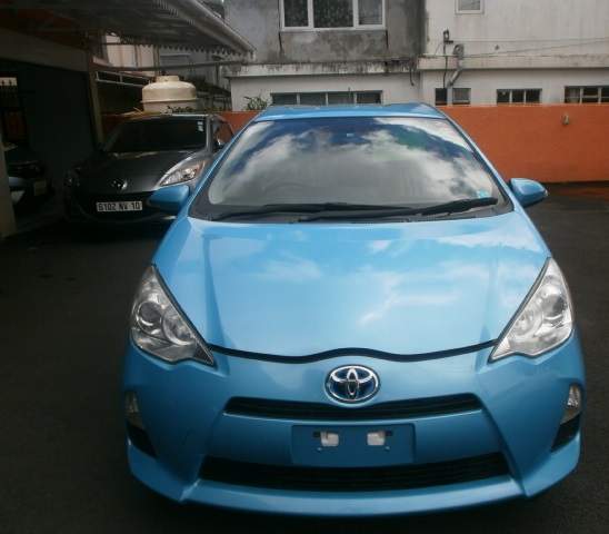 TOYOTA AQUA on Aster Vender