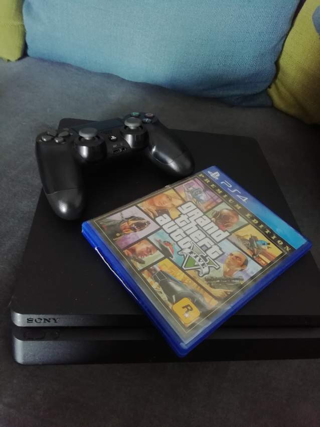PS4 for sale or Exchange for Iphone - 2 - PlayStation 4 (PS4)  on Aster Vender