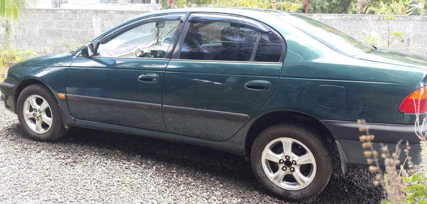 Toyota Corona 2001 - 4 - Compact cars  on Aster Vender