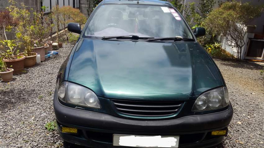 Toyota Corona 2001 - 6 - Compact cars  on Aster Vender