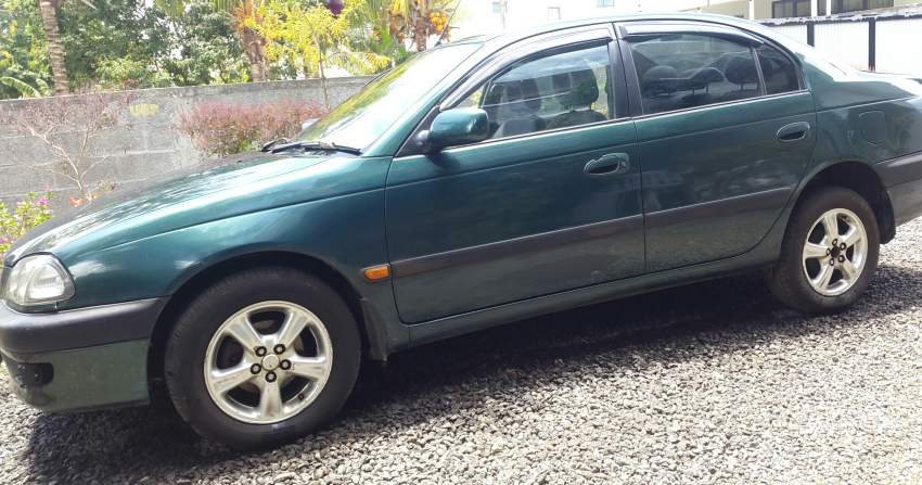 Toyota Corona 2001 - 3 - Compact cars  on Aster Vender