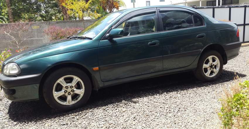 Toyota Corona 2001 - 2 - Compact cars  on Aster Vender