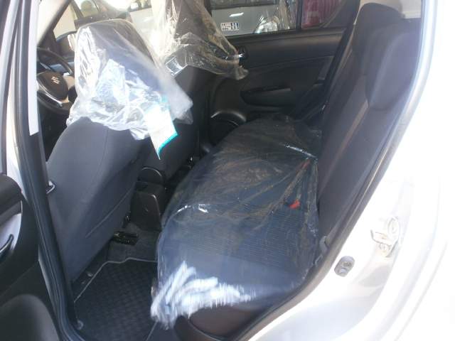 suzuki swift  - 6 - Family Cars  on Aster Vender