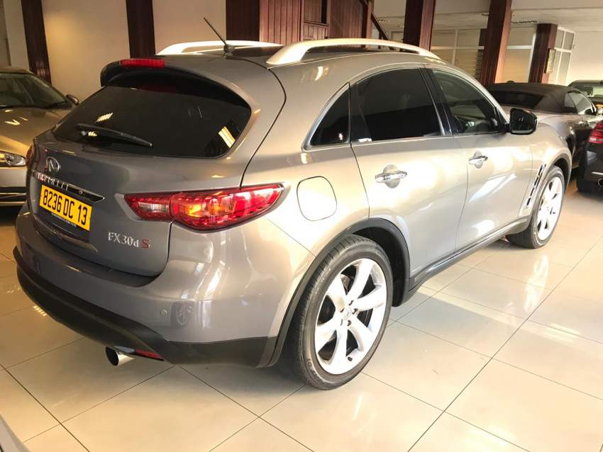 INFINITI FX30D FOR SALE  - 2 - SUV Cars  on Aster Vender
