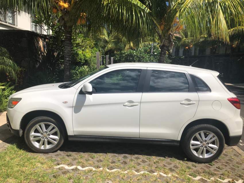 Mitsubishi ASX 2012 - 4 - SUV Cars  on Aster Vender