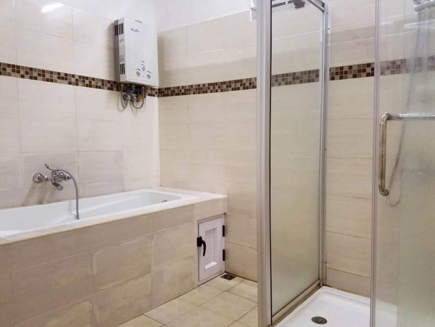 Crown Daisy Villa  - 6 - Villas  on Aster Vender