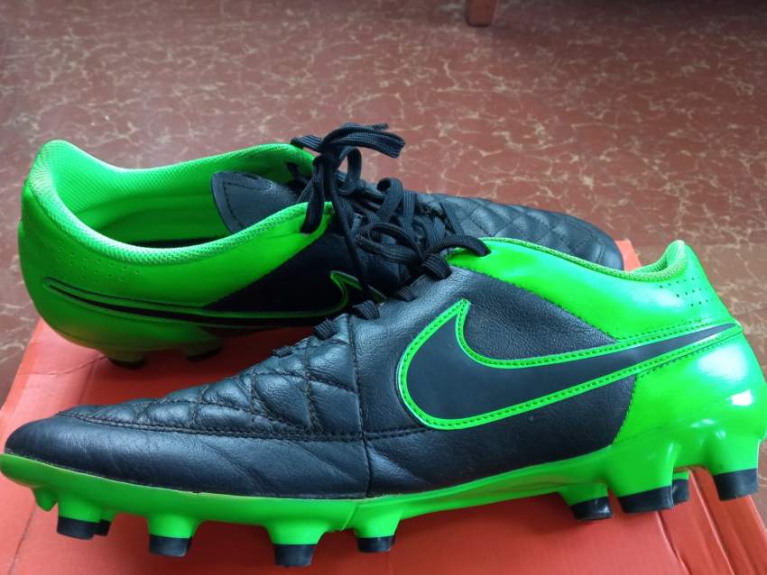 Nike Tiempo - 2 - Sports shoes  on Aster Vender