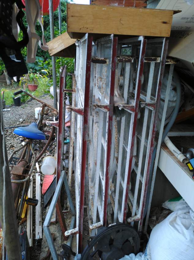 5 fenetre et 1 porte - 1 - Other Decorations  on Aster Vender