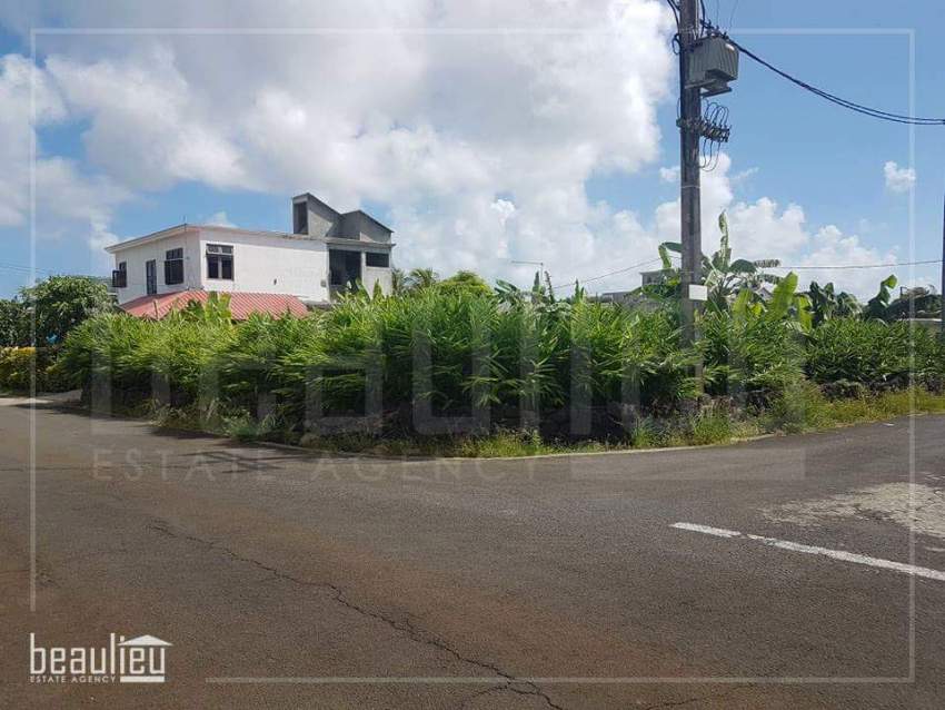 8 Perches Residential land, Goodlands, Domaine du Moulin - 0 - Land  on Aster Vender