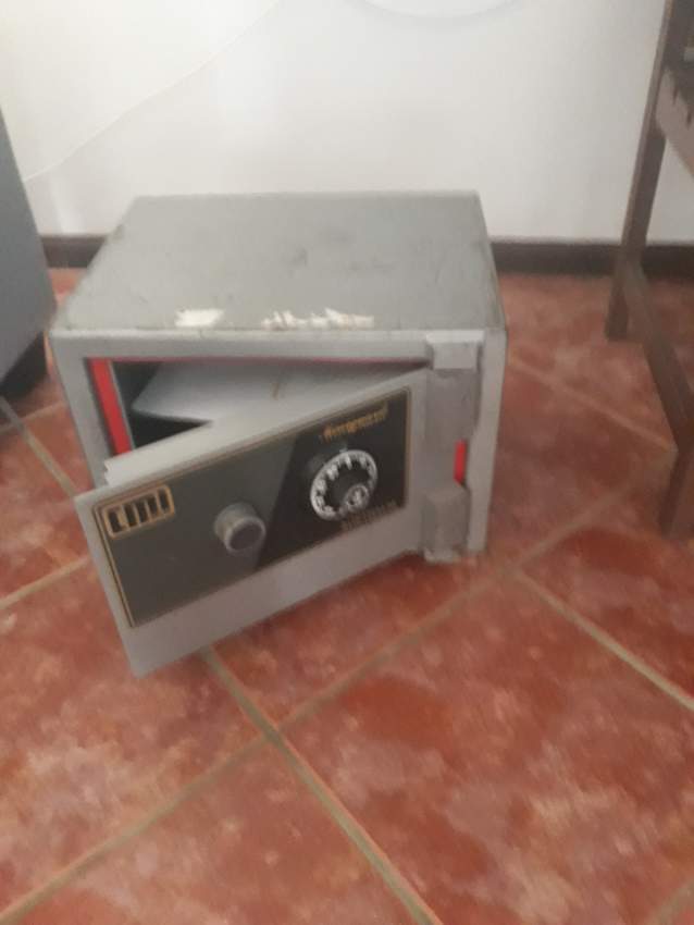 security safe - 0 - Others  on Aster Vender