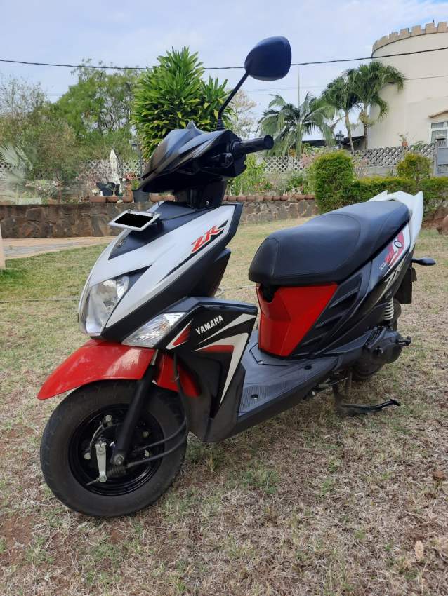 YAMAHA XC115B SERIE AE - 2 - Scooters (above 50cc)  on Aster Vender